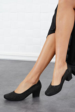 Feles Lazer Detaylı Kadın Klasik Topuklu Ayakkabı