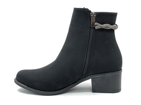 Mehtap Arkası Taş Dekolteli Kadın Bot