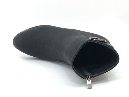 Mehtap Arkası Taş Dekolteli Kadın Bot