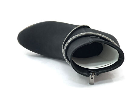 Mehtap Bilek Taş Dekolteli Kadın Bot