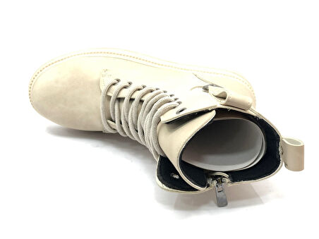 Mehtap Süs Üçgen Toka Detaylı Kaymaz Taban Kadın Postal Bot