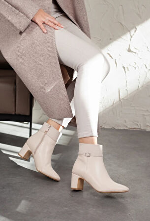Feles Zarif Toka Kemer Detaylı Topuklu Kadın Bot