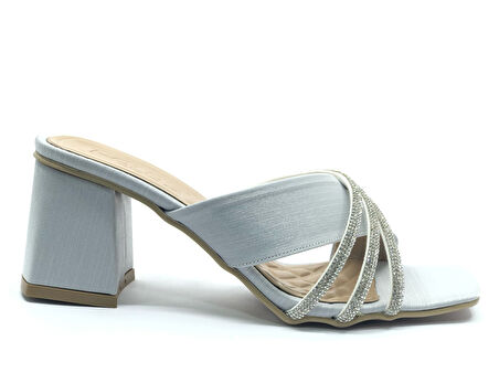 Feles Saten Şerit Desenli Topuklu Kadın Terlik