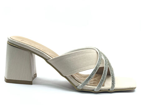 Feles Saten Şerit Desenli Topuklu Kadın Terlik