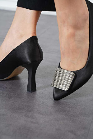 Feles Toka Taş Detaylı Stiletto Kadın Topuklu Ayakkabı