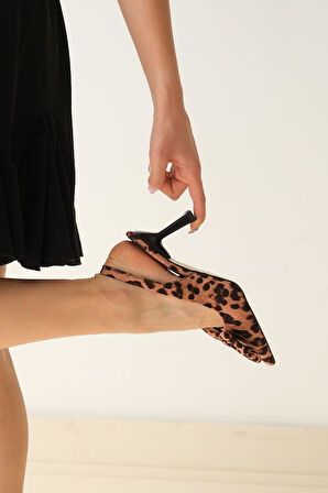 Feles Kurdela Detaylı Arkası Açık Stiletto Kadın Topuklu Ayakkabı