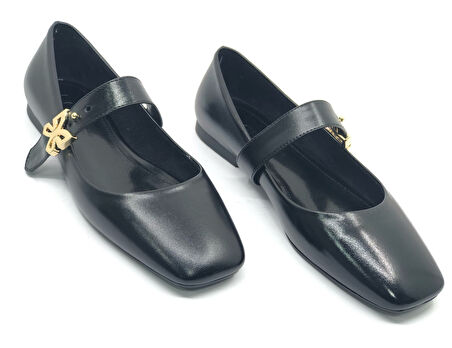 Feles Kemer Detaylı Küt Burun Kadın Babet Ayakkabı