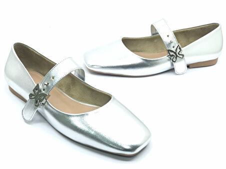 Feles Kemer Detaylı Küt Burun Kadın Babet Ayakkabı