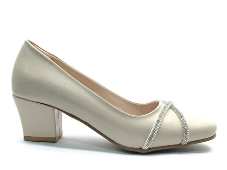 Mehtap Şerit Detaylı Topuklu Kadın Klasik Ayakkabı