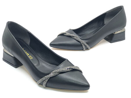 Mehtap Şerit Burgu Taş Detaylı Kısa Topuklu Kadın Babet Ayakkabı