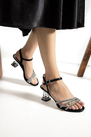 İremsu Üç Şerit Şerit Taş Detaylı 8 cm Şeffaf Topuklu İnce Platform Kadın Abiye Ayakkabı