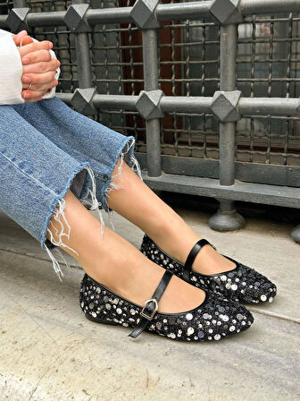 Feles Pul Detaylı Kadın Babet Ayakkabı