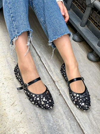 Feles Pul Detaylı Kadın Babet Ayakkabı