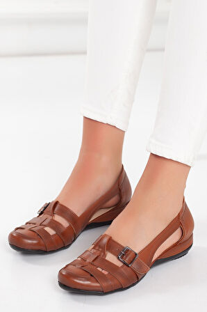 Ayakdaş Toka Detaylı Kadın Babet Ayakkabı