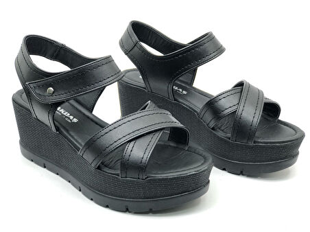 Ayakdaş 1017 Kadın Dolgu Taban Sandalet