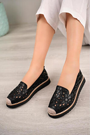 Feles Çiçek Detaylı Kadın Babet Ayakkabı