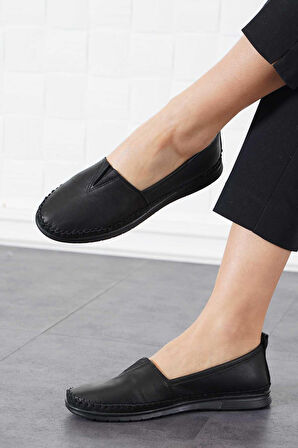 Ayakdaş Hakiki Deri Ortopedik Üstü Saraç Lastik Detaylı Kadın Babet Ayakkabı