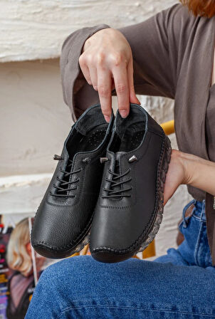 Ayakdaş Hakiki Deri Ortopedik Üstü Saraç Detaylı Kadın Babet Ayakkabı