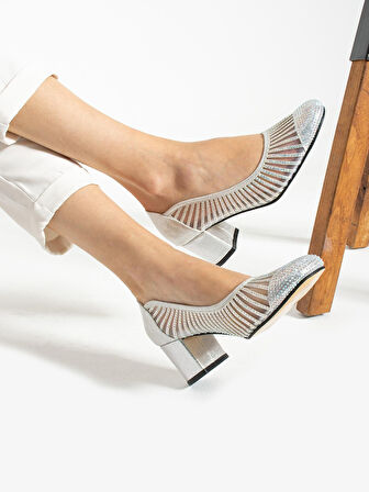 Feles Lazer Detaylı Taşlı Kadın Klasik Topuklu Ayakkabı