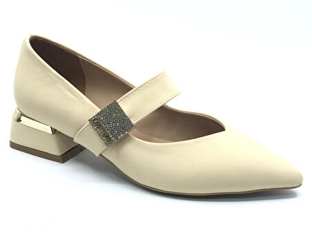 Feles Sivri Burun Toka Detaylı Kadın Topuklu Ayakkabı