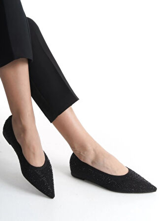 Feles Sivri Burun Taş Detaylı Kadın Babet Ayakkabı