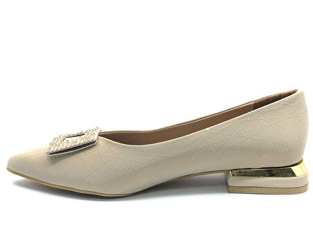 Feles Kare Taş Toka Detaylı Kadın Klasik Ayakkabı