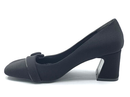 Feles Düğme Detaylı Küt Burun Topuklu Kadın Ayakkabı