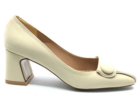 Feles Düğme Detaylı Küt Burun Topuklu Kadın Ayakkabı