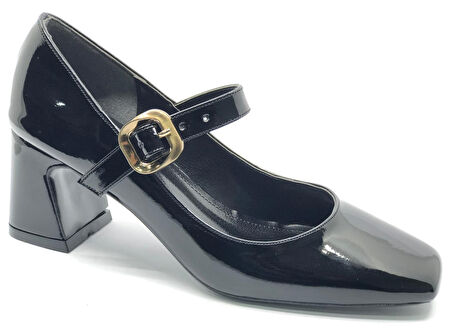 Feles Baretli Detaylı Küt Burun Topuklu Kadın Ayakkabı