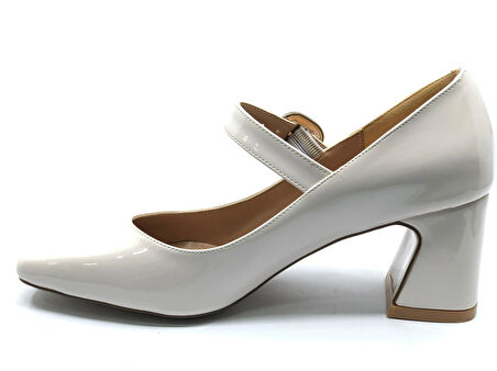 Feles Baretli Detaylı Küt Burun Topuklu Kadın Ayakkabı