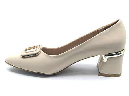 Feles Kare Toka Detaylı Topuklu Kadın Ayakkabı