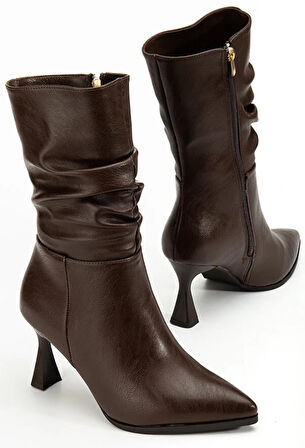 Feles Yandan Fermuarlı Büzgülü Kadın Çizme