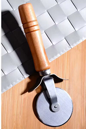 Bambu Saplı Pizza Ve Hamur Kesme Ruleti 18 Cm