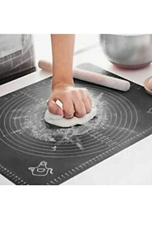 Gri Ölçülü Hamur Açma Matı 45 X 65 Cm ve Paslanmaz Çelik Ahşap Saplı Hamur Kesici Kazıyıcı Spatula
