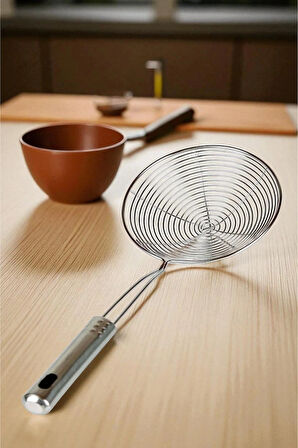 16 Cm Metal Saplı Kevgir ve 30 Cm Komple Metal Çırpıcı 2 Adet Set