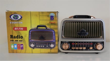 Everton Rt-770  Şarjlı Led Işıklı  Nostaljik Radyo(Bluetooth Fm-Usb-Tf-Aux) (KDO)