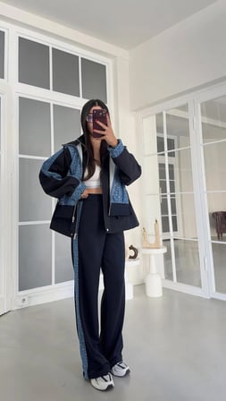 Kadın Lacivert Pul İşlemeli Parçalı Denim Kapüşon Detaylı Eşofman Takım