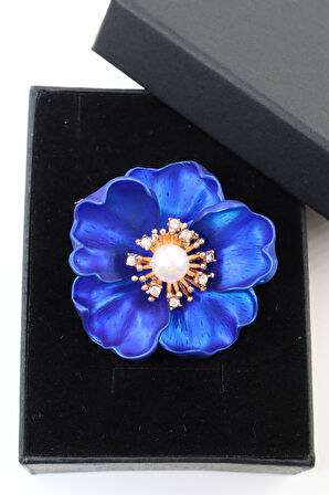 Tatlı funda gülü broş. Kristal taşlı çiçek broş. Yaka iğnesi broş. Kadın broş. Broş.