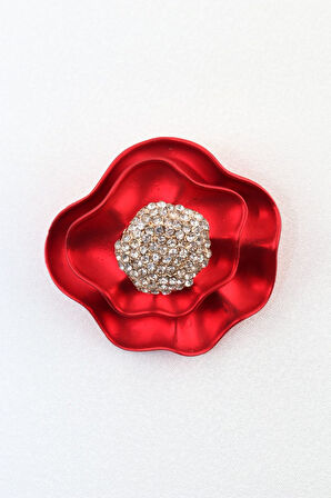 Kırmızı gül broş. Taşlı tasarım kırmızı gül broş. Yaka iğnesi gül broş. Kadın broş. Broş. Gül broş.