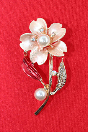 İncili pembe gül broş. Yaka iğnesi broş. Taşlı tasarım pembe gül broş. Kadın broş. Broş. Gül broş.