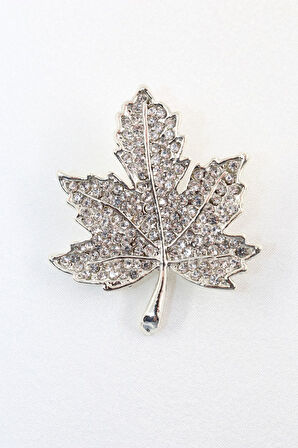 Gümüş Renk Meşe Yaprağı Broş. Taşlı Tasarım Broş. Yaka Iğnesi. Kadın Broş. Broş. Meşe Yaprağı Broş.