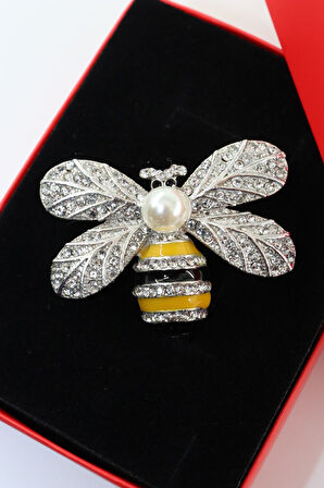 Gümüş renkli incili kraliçe arı broş. Taşlı tasarım broş. Yaka iğnesi broş. Arı broş.