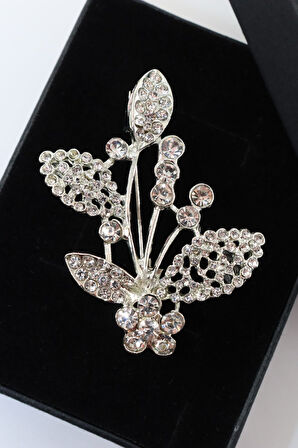 Gümüş renk kristal taşlı defne yaprağı broş. Tasarım broş. Kadın broş. Broş. Defne yaprağı broş.