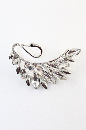 Gümüş renk pırlanta taşlı kuğu broş. Yaka iğnesi broş. Taşlı broş. Kadın broş. Broş. Kuğu broş.