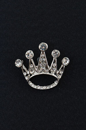 Gümüş renk kraliçe tacı broş. Yaka iğnesi broş. Taşlı broş. Kadın broş. Kraliçe tacı broş. Taç broş.