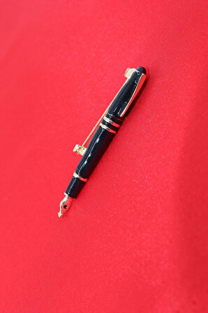 Dolma kalem broş. Yaka iğnesi mürekkepli kalem broş. Erkek broş, kadın broş. Kalem broş.