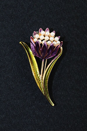 İncili mor lale broş. Yaka iğnesi lale broş. Tasarım mor lale broş. Kadın broş. Lale broş.