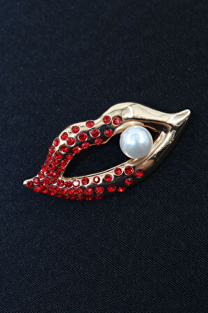 İncili gold lips broş. Yaka iğnesi dudaklı broş. Taşlı tasarım dudak broş. Kadın broş. Dudak broş.