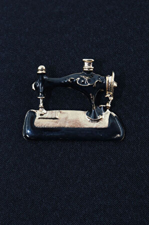 Modelist terzi dikiş makinesi broş. Yaka iğnesi broş. Erkek broş. Kadın broş. Dikiş makinesi broş.