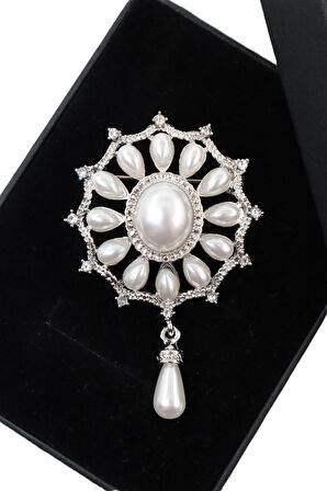 Sallantılı zirkon taşlı incili broş. Yaka iğnesi inci broş. Taşlı inci broş. Kadın broş. İnci broş.